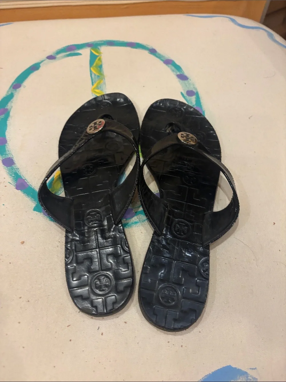 Tory Burch Black Women's Logo-Accented Thong Sandals